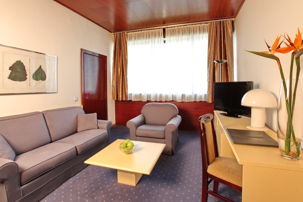 Hotel Slavija Garni (formerly Slavija Lux/Slavija III)